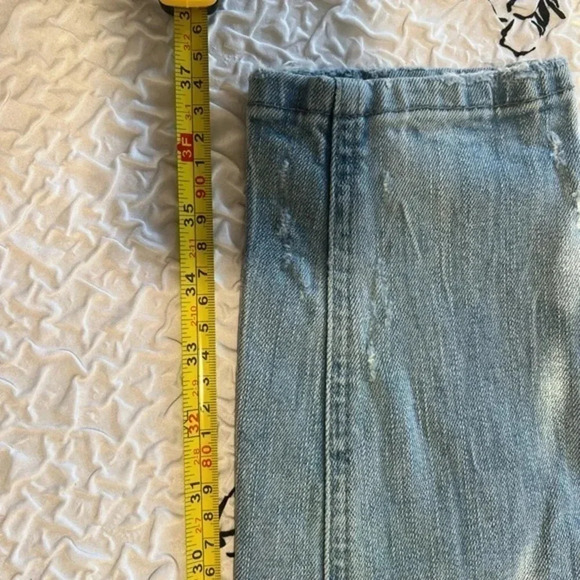 Zara distressed Jeans light‎ wash size 32 EUC - Picture 8 of 12